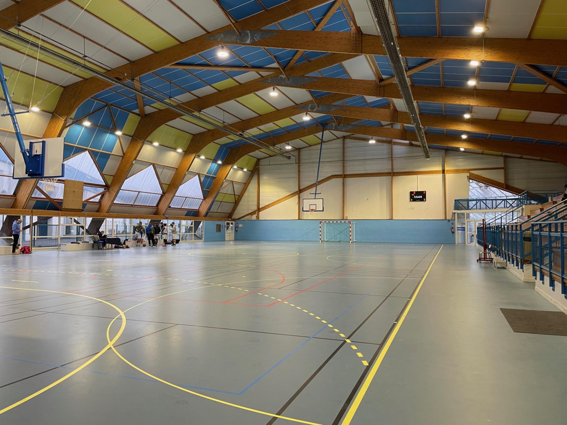 Gymnase de la Thève à Lamorlaye